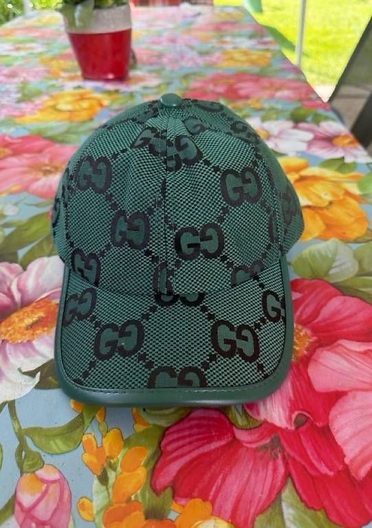 Sonstige Kleidung & Accessoires: Gucci Grün 26 Edit – Neu und originalverpackt aus Aarau von da_jov 1