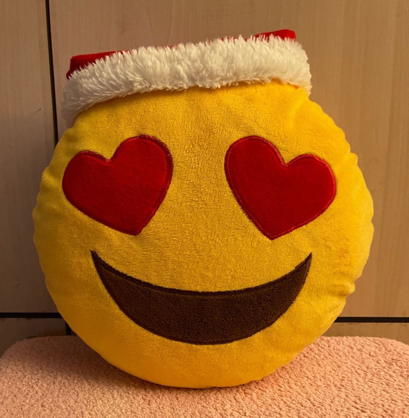 Kissen: Smiley Kissen mit Mütze – Neu und originalverpackt aus Basel von Seifehuesli