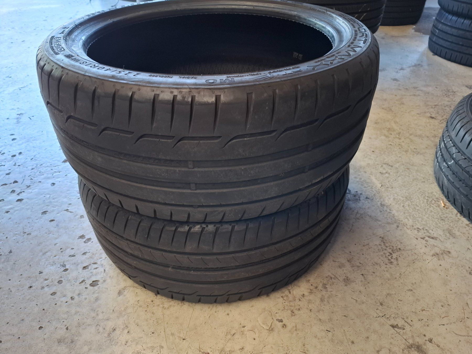 Dunlop Pneumatici & Ruote complete: 2x Dunloop 225/40R18 Sommer (6) – Usato da Lachen SZ venduto da Future81