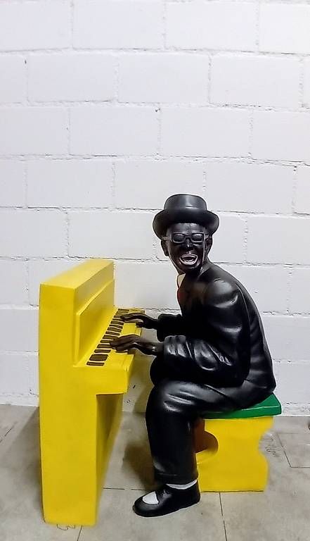 Statuette: Ray Charles Holzfigur mit Piano – Usato da Schwerzenbach venduto da Aura888 1