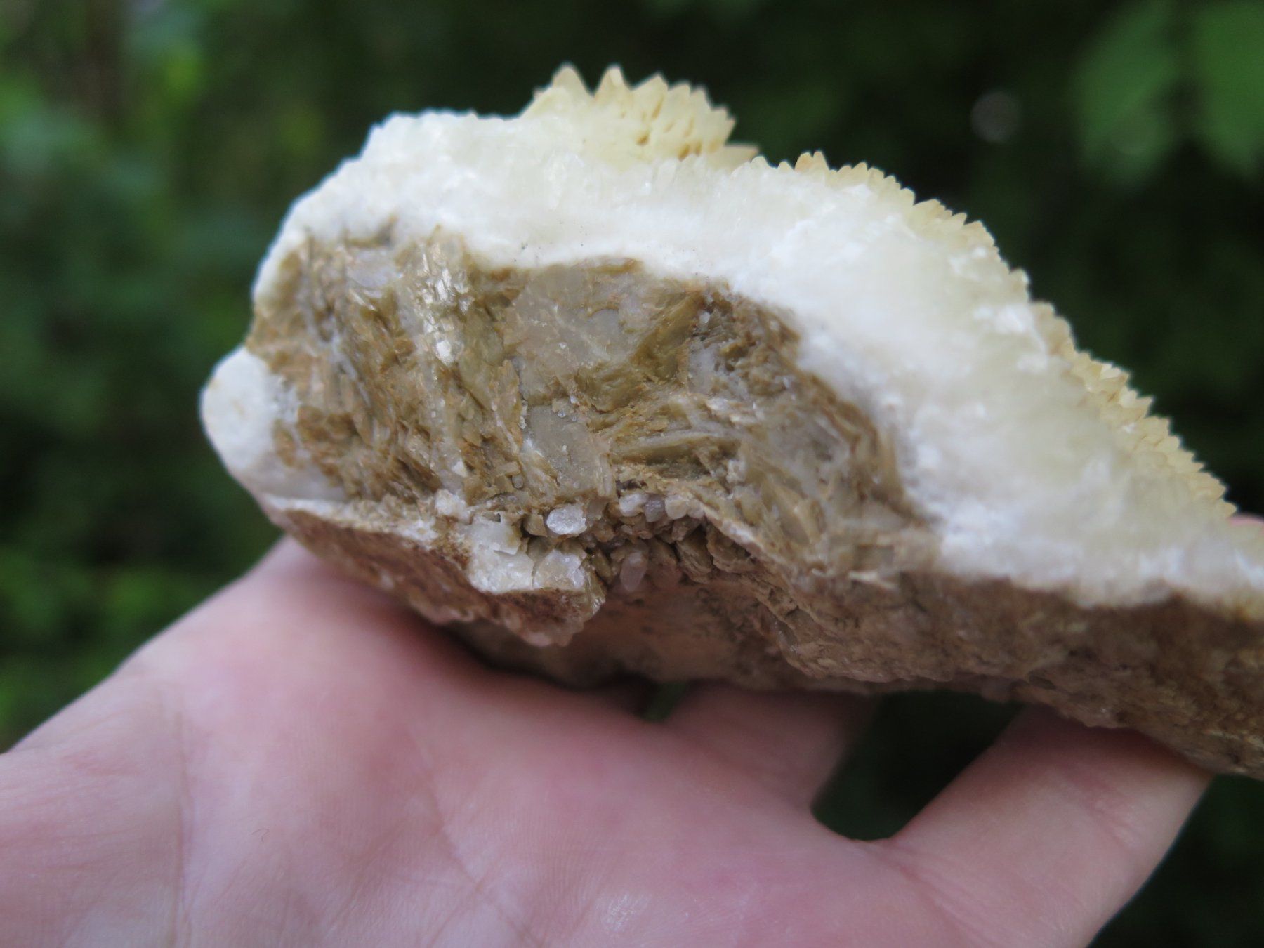 Mineralien & Heilsteine: Calcit auf Siderit – Gebraucht aus Schaffhausen von Yamakana51L8736OQ8 3