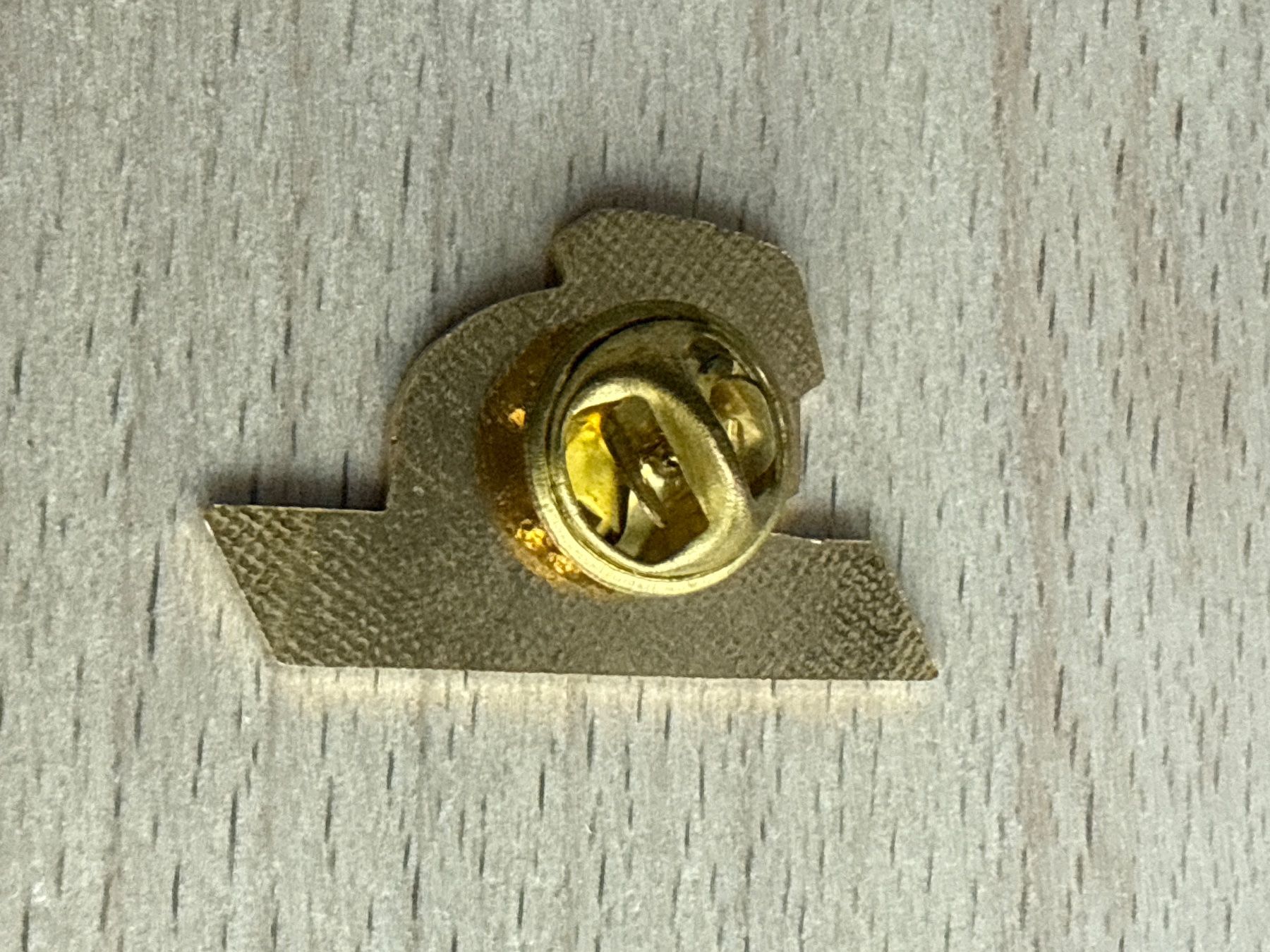 Placchette & Badge: Pin Hakle feucht – Usato da Glattbrugg venduto da Schweigmatt 1