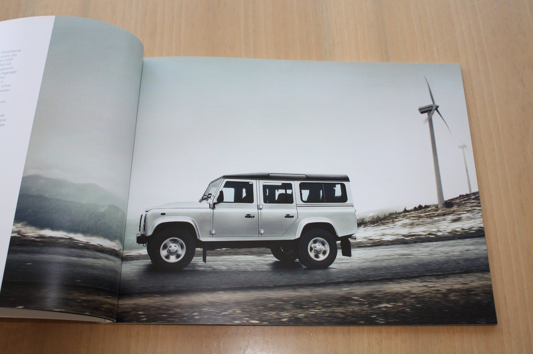 Land Rover Dokumente: Land Rover Defender Prestige CH-Prospekt 2013 – Gebraucht aus Wikon von erwin400 7