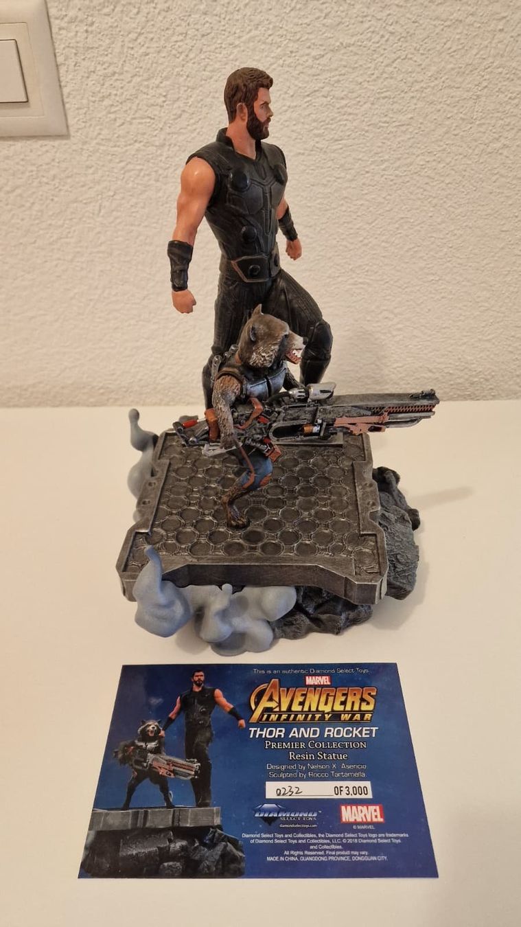Statuette: Marvel Infinity War - Thor und Rocket - Mit OVP! – Usato da Rümlang venduto da VictorGM 1