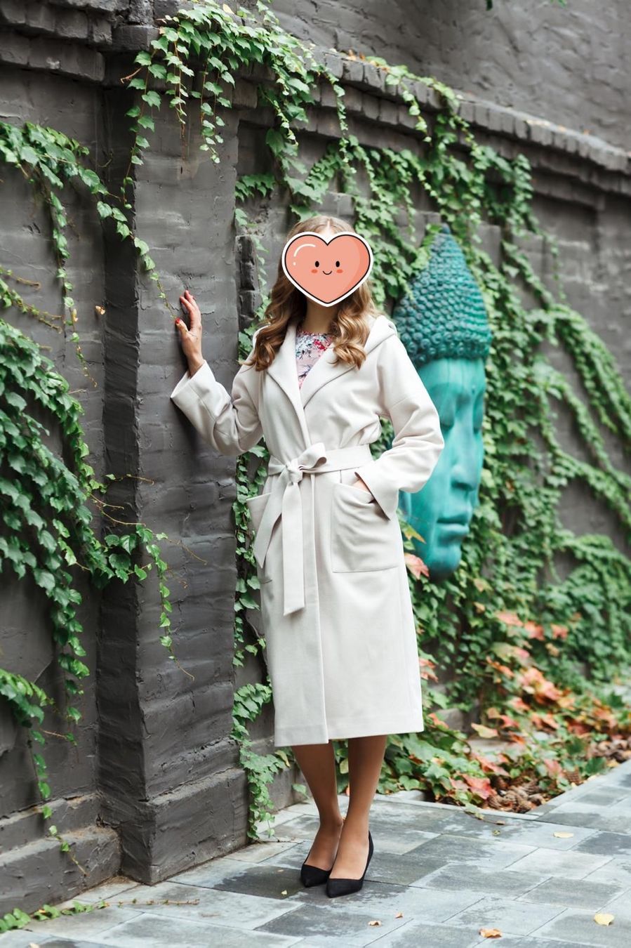 Cappotti: Chic Beige Coat - Perfect for Autumn walks - Size M – Usato da Genève venduto da alyonavinogradova