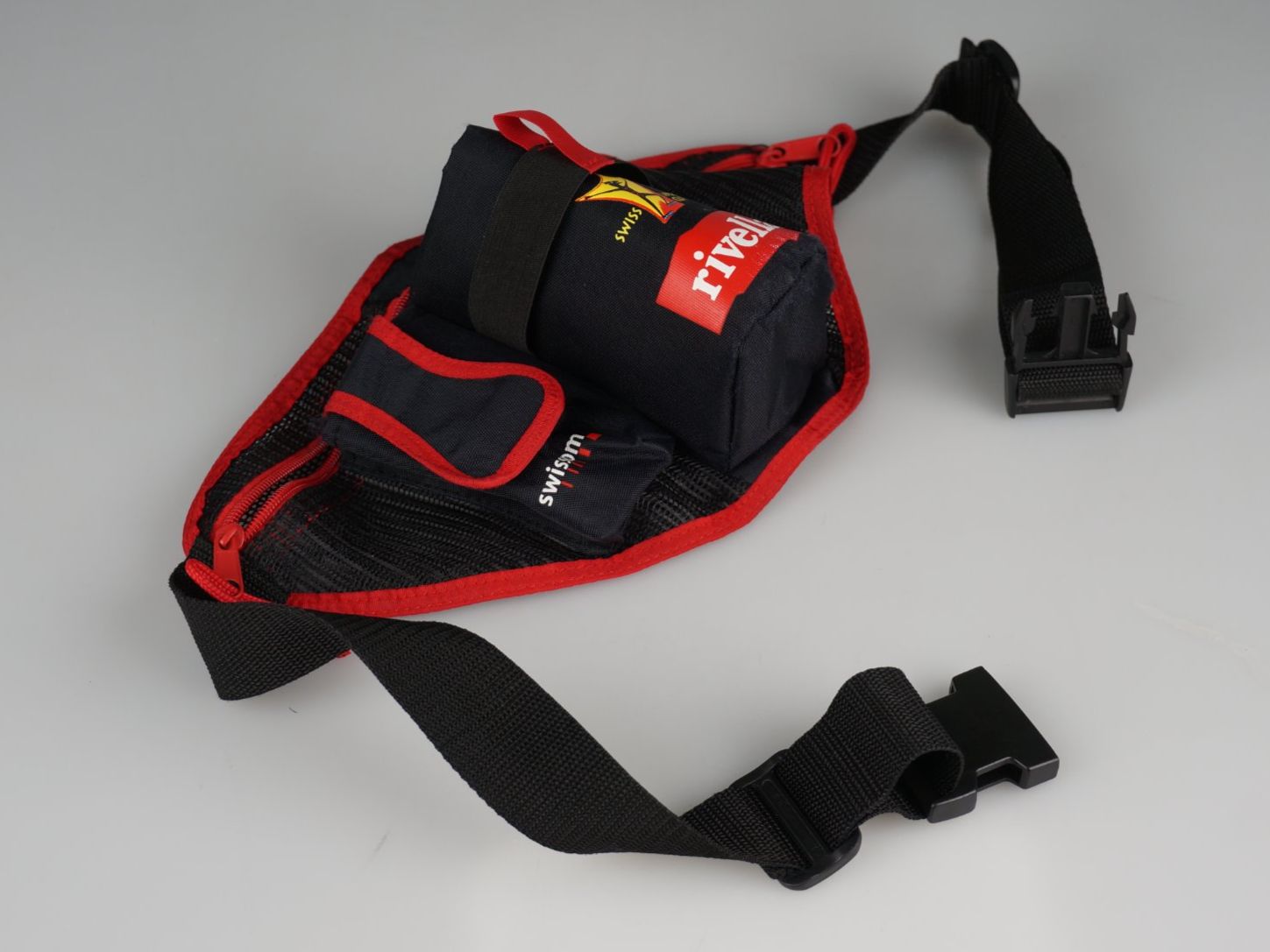 Rivella Borse: Rivella Bauchtasche mit Flaschenhalter – Usato da Rüti ZH venduto da Restwert_Rueti_ZH 1