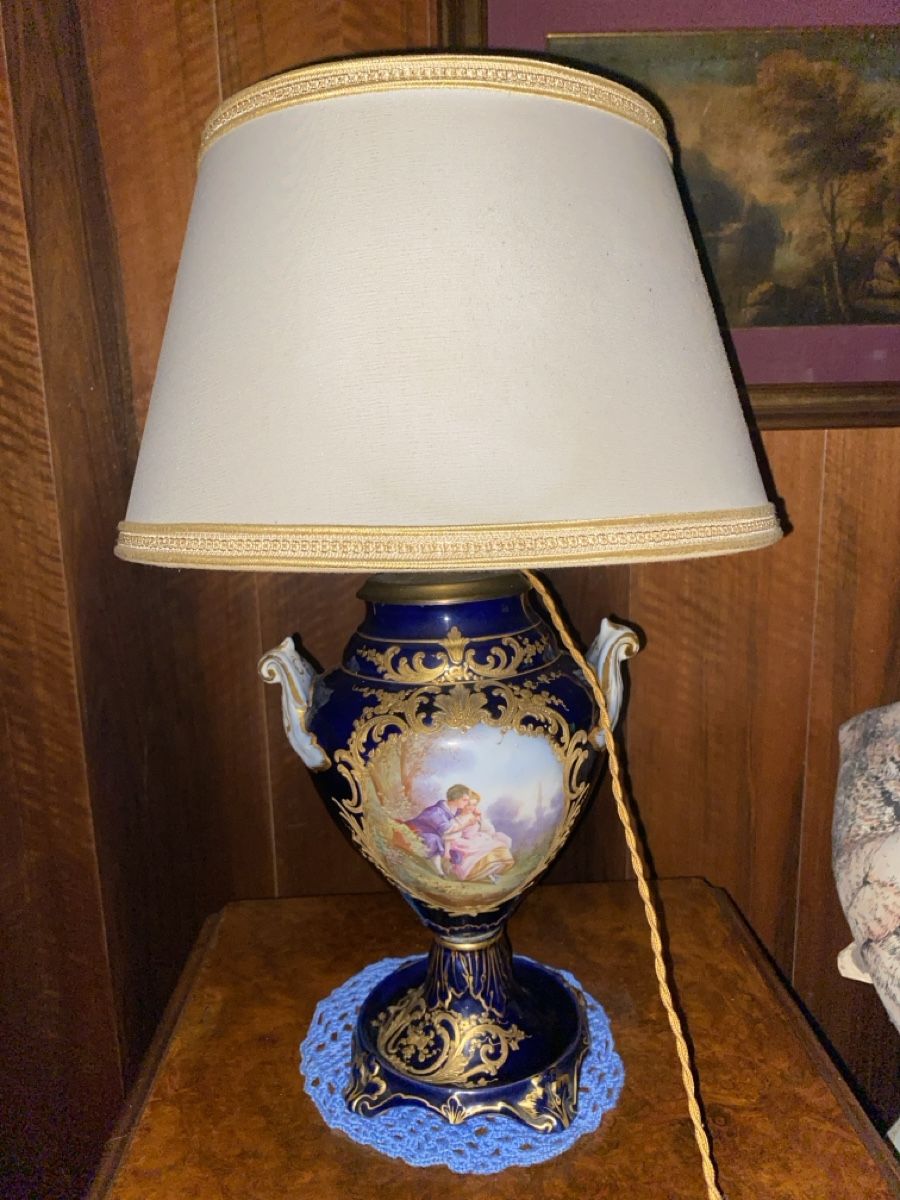 Lampade: Lampe Sèvres antiquité – Usato da Küssnacht am Rigi venduto da CALIFRASQUI