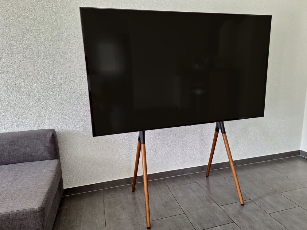 Samsung 65" QLED 4K Q80T inkl. Reflecta Elegant TV Stand Kaufen auf