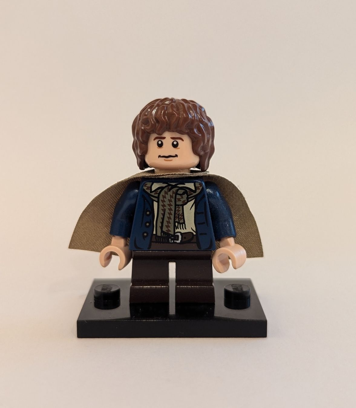 Lego Figuren: LEGO Herr der Ringe Pippin Minifigur – Gebraucht aus Trimbach von BrickBase