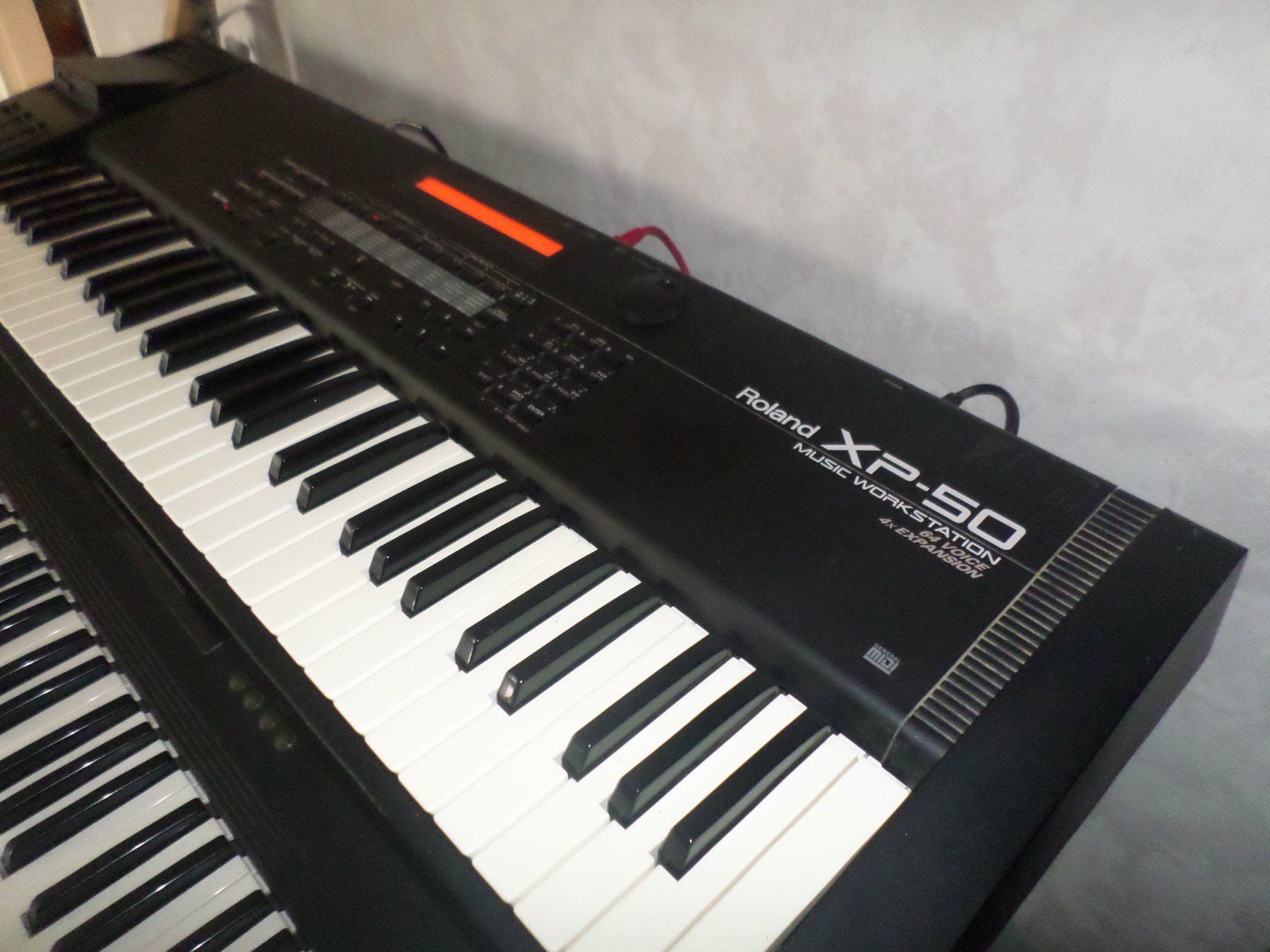 Roland Strumenti musicali: Roland XP50 - Music Workstation - 64 voice - 4 x expansion – Usato da Egnach venduto da ASTROFRITZ 3