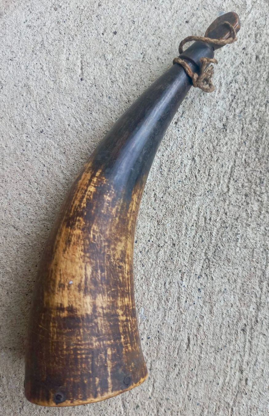 Flaschen: uraltes Pulverhorn – Gebraucht aus Burgdorf von glasrabe01 1