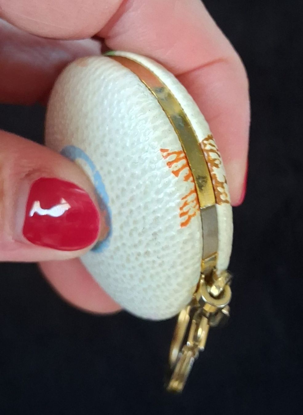 Louis Vuitton Schlüsselanhänger & - bänder: Louis Vuitton Murakami Astropill Key Ring Multicolore Weiss – Gebraucht aus Küttigen von soldolino 5