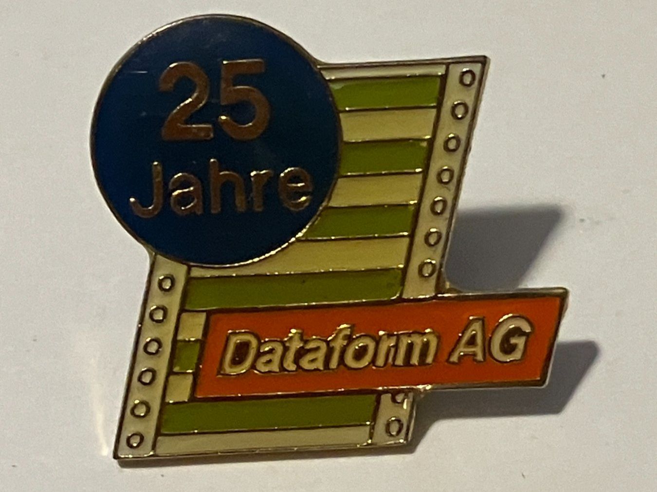 Placchette & Badge: 1 Pin Dataform AG 25 Jahre – Usato da Basel venduto da djwwpp