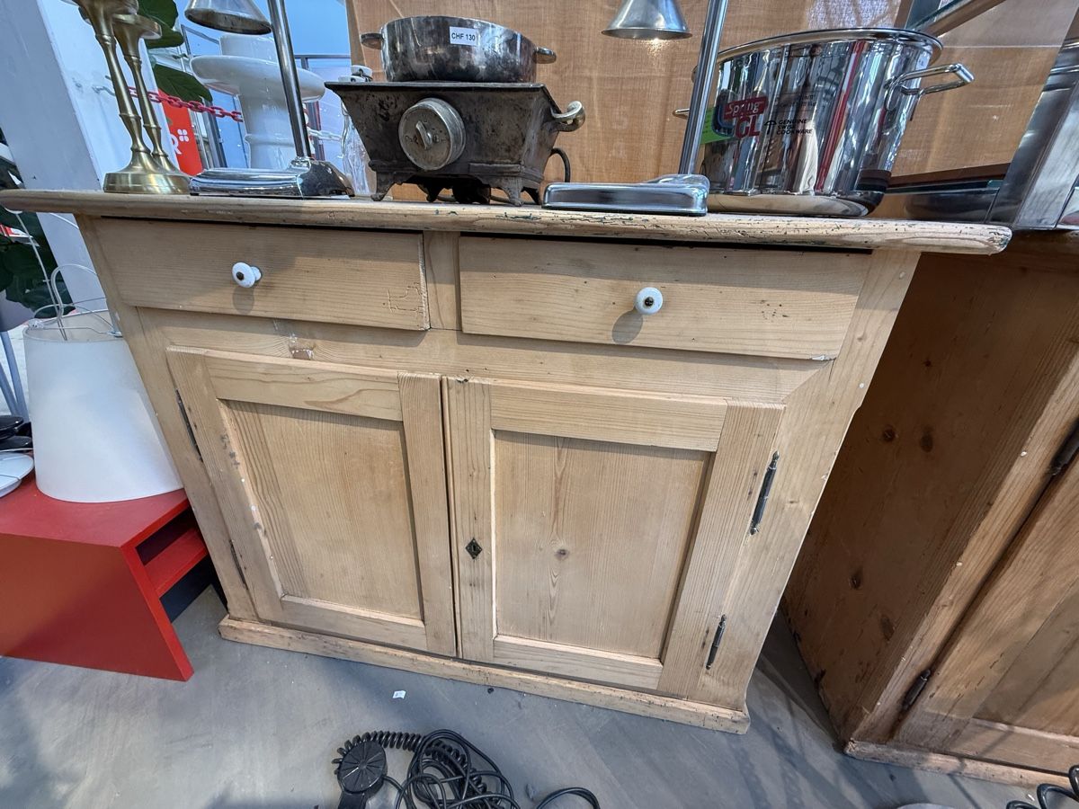 Kommoden: Antike Schweizer Tanne - Anrichte um 1900 – Gebraucht aus Fulenbach von Annie.s_Mid_Century 1