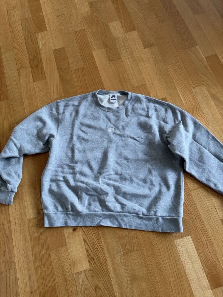Nike Pulls & Sweat-shirts: Nike SB Pullover L – D'occasion à Illnau par helloWorld1