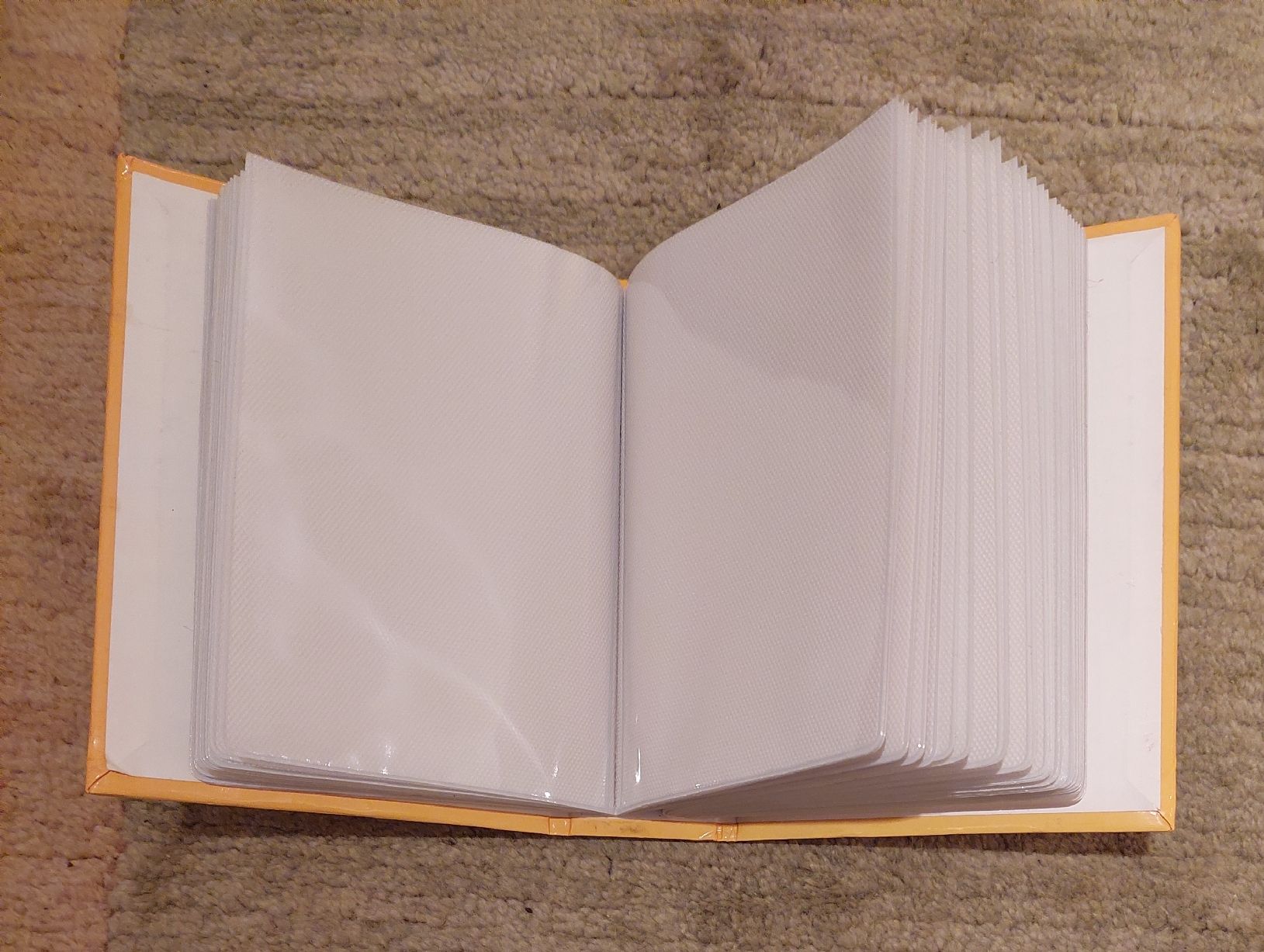 Album: Album für 100 Postkarten – Usato da Zürich venduto da Cortin 2
