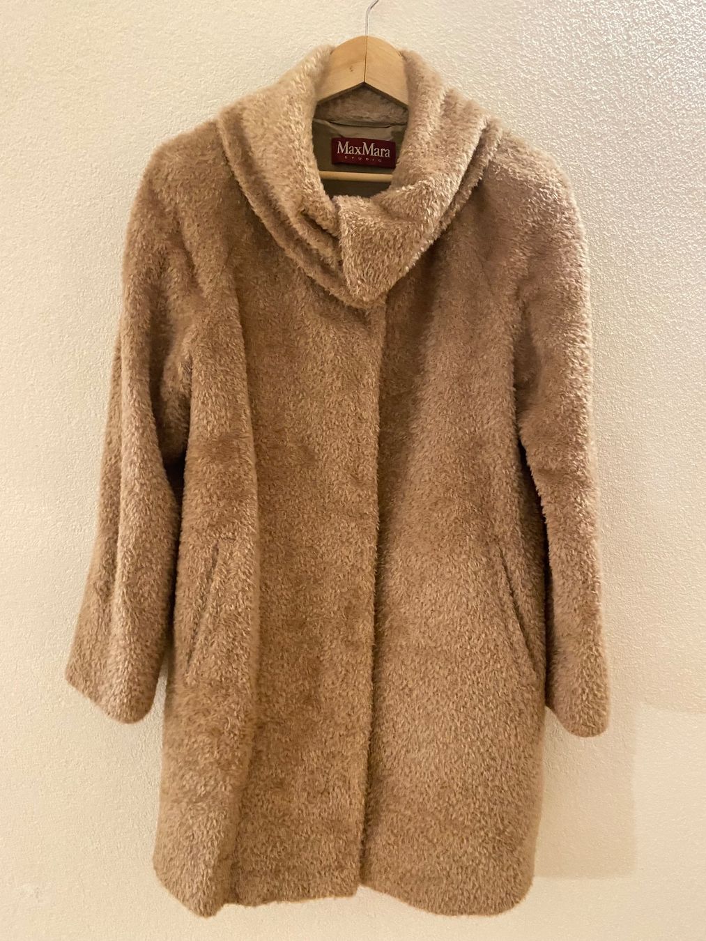 Max Mara Cappotti: MAX MARA ALPACA/WOLLE MANTEL CAMEL FARBE – Usato da Zürich venduto da Fashionparade 2