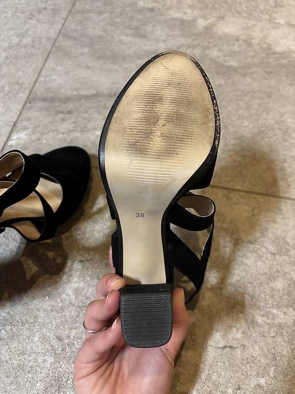 Scarpe da donna: High Heels schwarz – Usato da Malix venduto da sar_7wjr 4