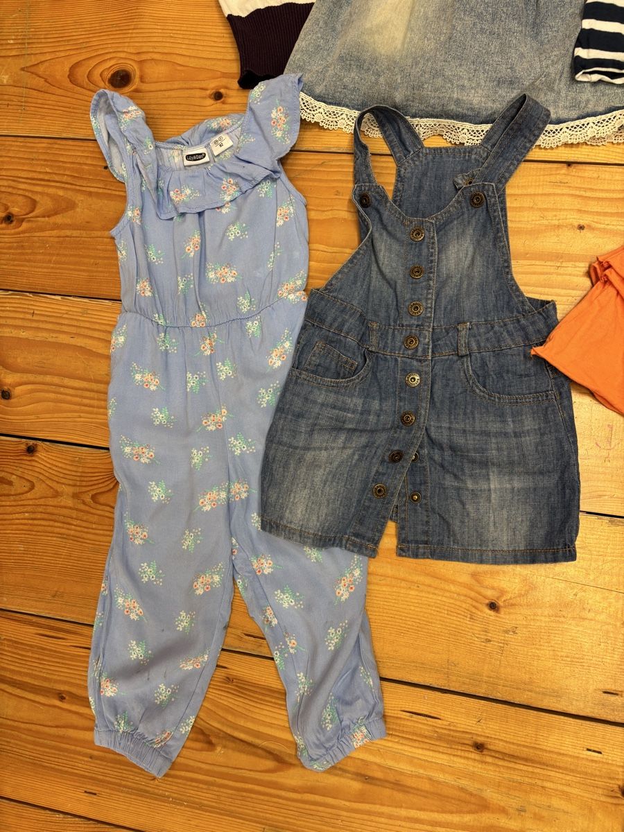 Lotti & Set di vestiti: Kleiderpaket Mädels, Grösse 86/92 – Usato da Büren an der Aare venduto da Nikito2001 3