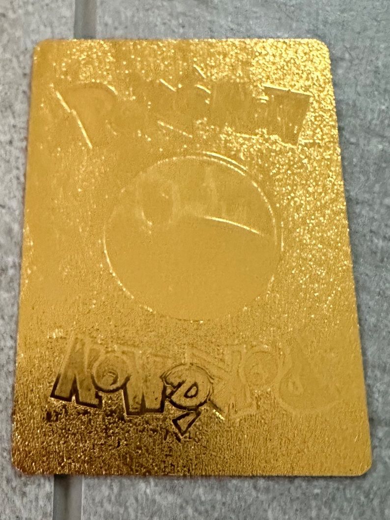 Pokémon Carte collezionabili: Pokemon Charizard V Karte Gold Edition – Usato da Jona venduto da Aladdin1 1