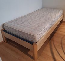 Bett mit Matratze 90 x 200 cm