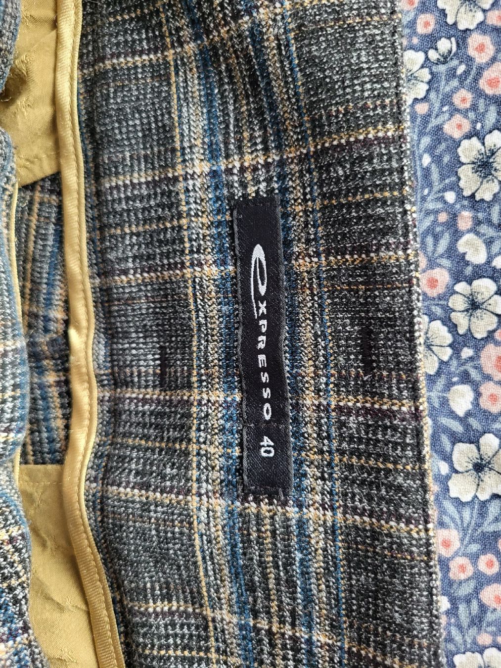 Pantaloni: Damenhose Gr.40 Kariert, Expresso – Usato da Zürich venduto da Mada45 2