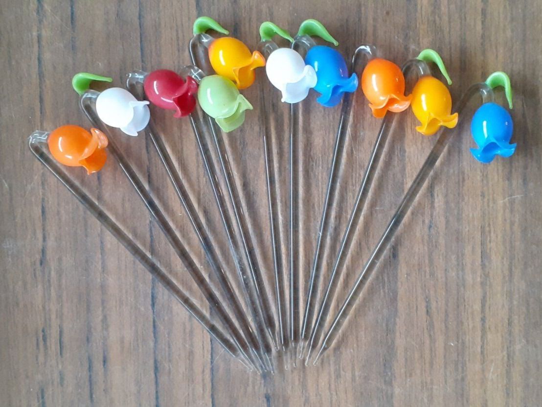 Figuren: Figur Glas Blumen Cocktailstäbchen antik – Gebraucht aus Mörschwil von antiksalon