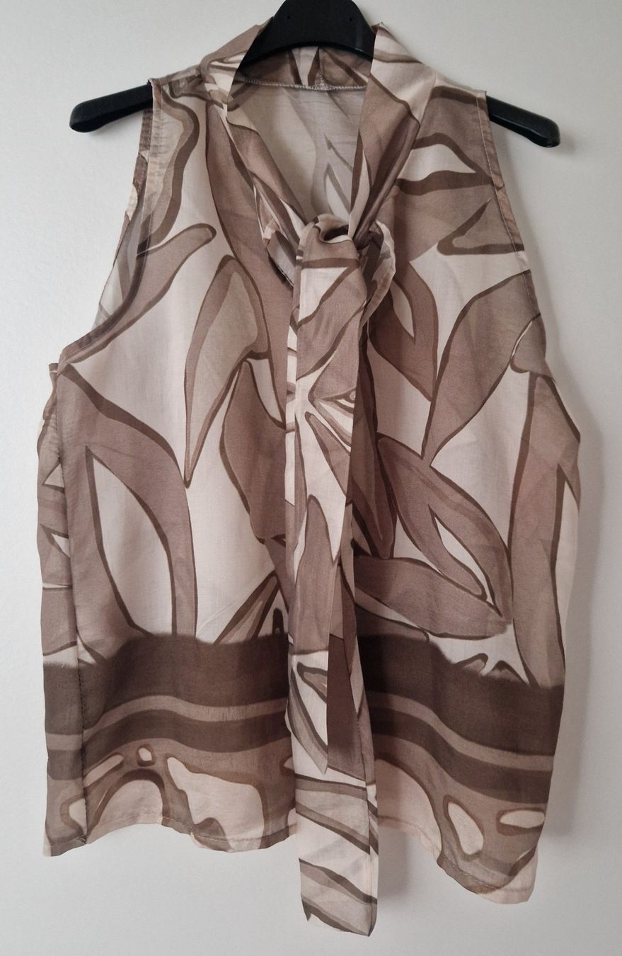Blusen: BLOUSE – Neu und originalverpackt aus Camorino von JPHANDMADE1