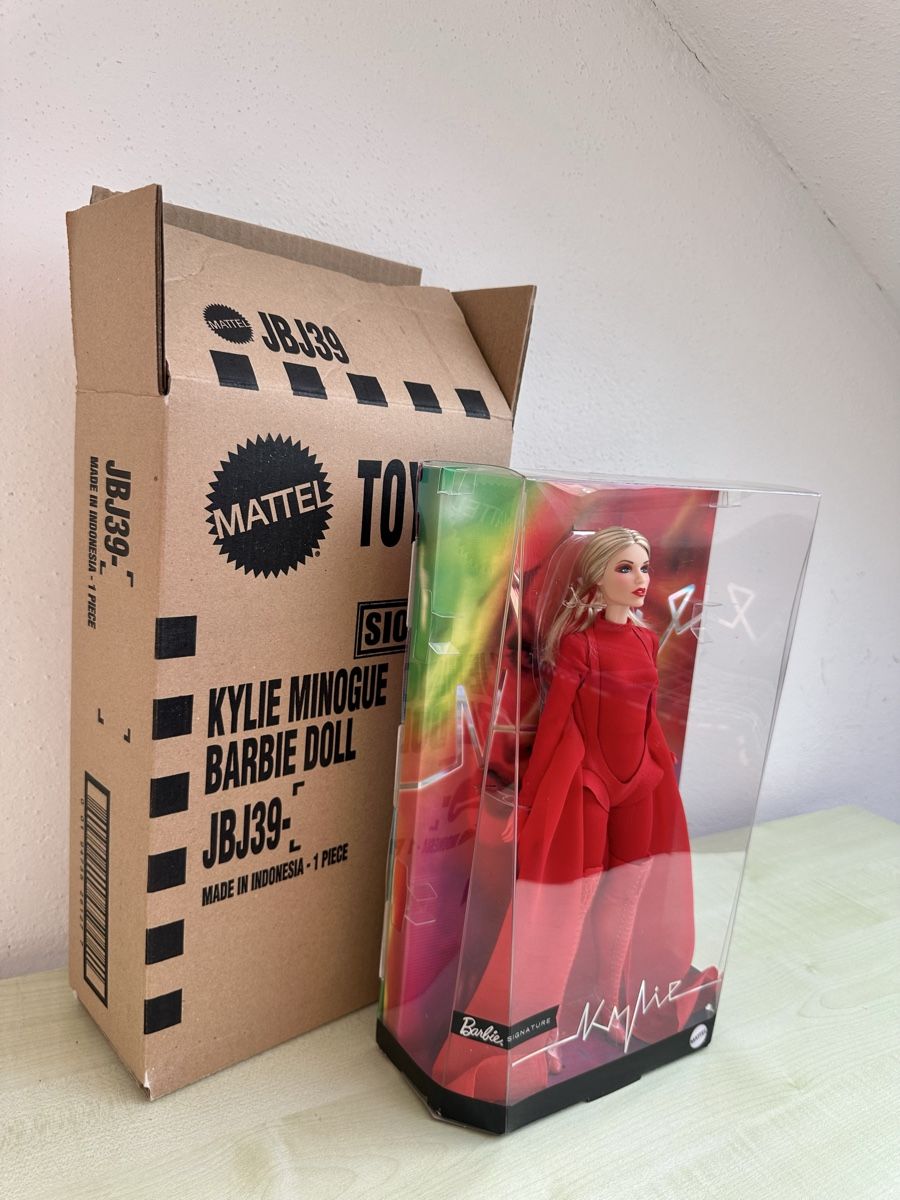 Puppen: Barbie Kylie Minogue – Neu und originalverpackt aus Zürich von Kat_5557 2