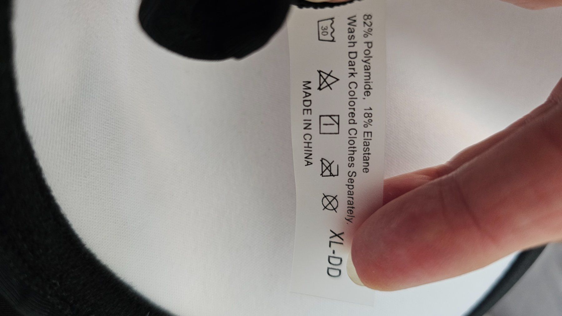 Costumi da bagno & Bikini: 2 Bikini Oberteile, xl ca D 90 – Usato da Niederglatt ZH venduto da Vanessa79 3