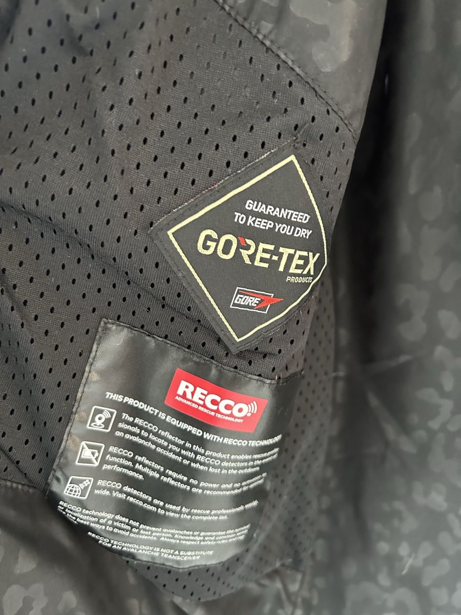 Volcom Jacken: Damen Skijacke VOLCOM -Grösse: S – Gebraucht aus Küssnacht am Rigi von silvretta13 3