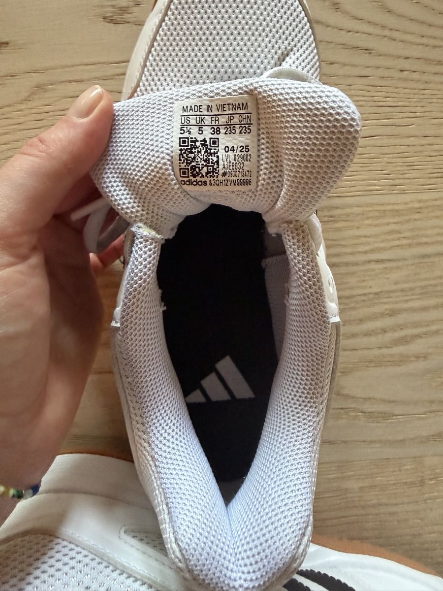 Adidas Scarpe da uomo: Adidas Hallenschuhe  – Usato da St. Gallen venduto da LadinaMariaZ 2