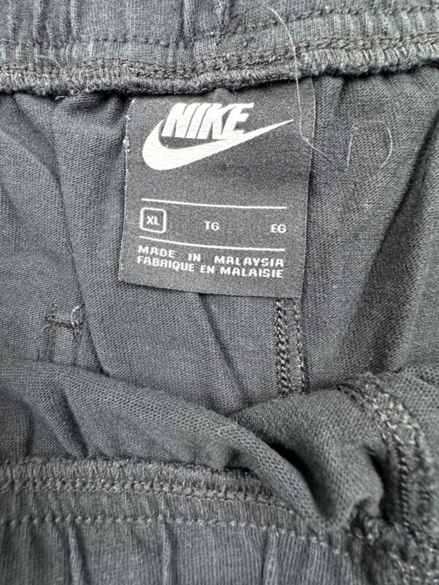 Nike Pantaloni: Nike black shorts – Usato da Erlinsbach SO venduto da TogaResell 3