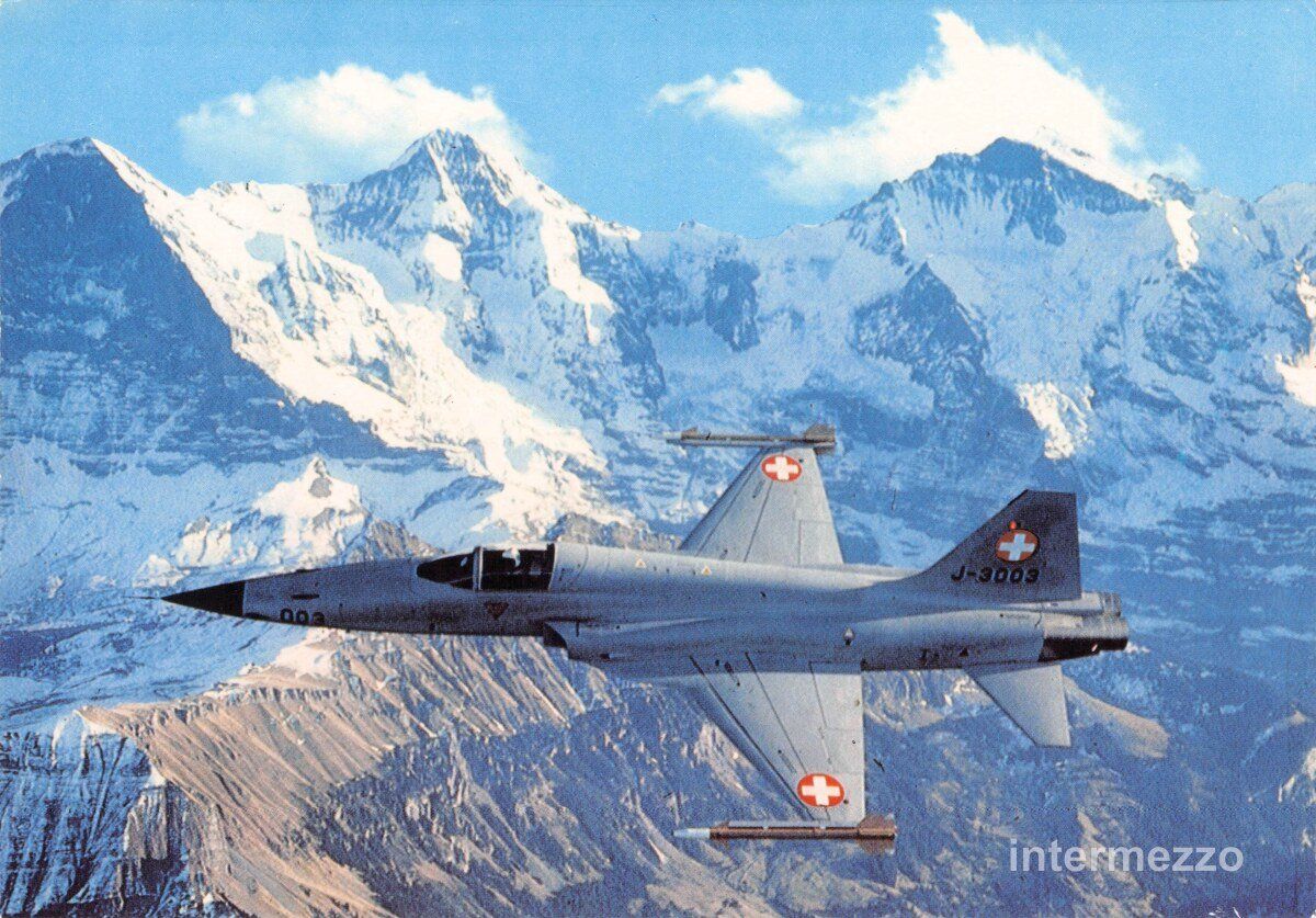 Cartoline postali: Flugzeug // Tiger II F-5E vor dem Eiger Schweizer Armee – Usato da Basel venduto da intermezzo12