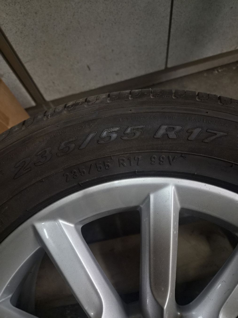 Audi Pneus & Roues: Audi Kompletträder 17 Zoll – D'occasion à Bützberg par PAG-PNEU 4