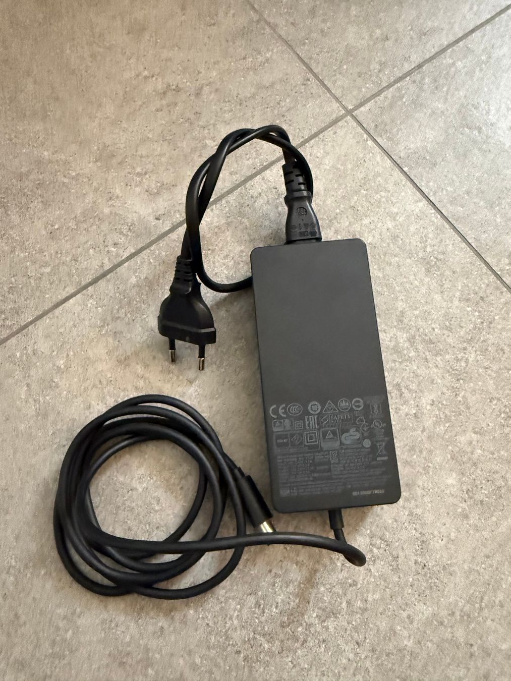 Microsoft Docking station: Microsoft Dockingstation für Surface – Usato da Oberhasli venduto da Josua11 1