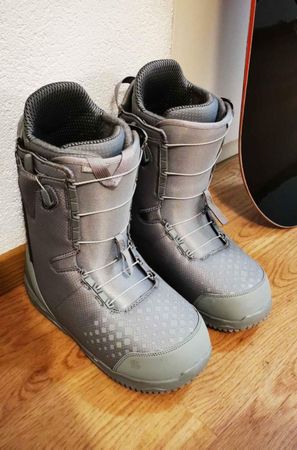 boots snowboard