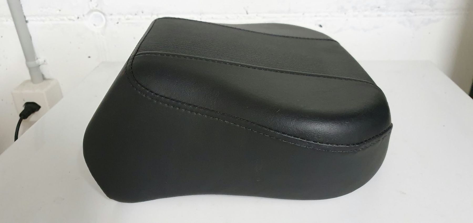 Harley-Davidson Topcase: Original Harley Davidson Sozius Sitz – Gebraucht aus Brienz BE von 20donaldduck16
