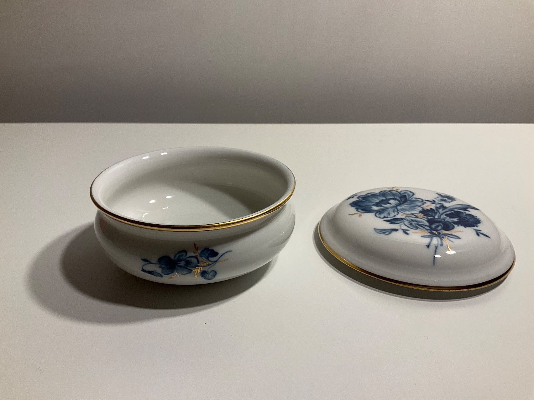 Zuccheriere: Deckeldose von Meissen – Usato da Basel venduto da EllaNora 5