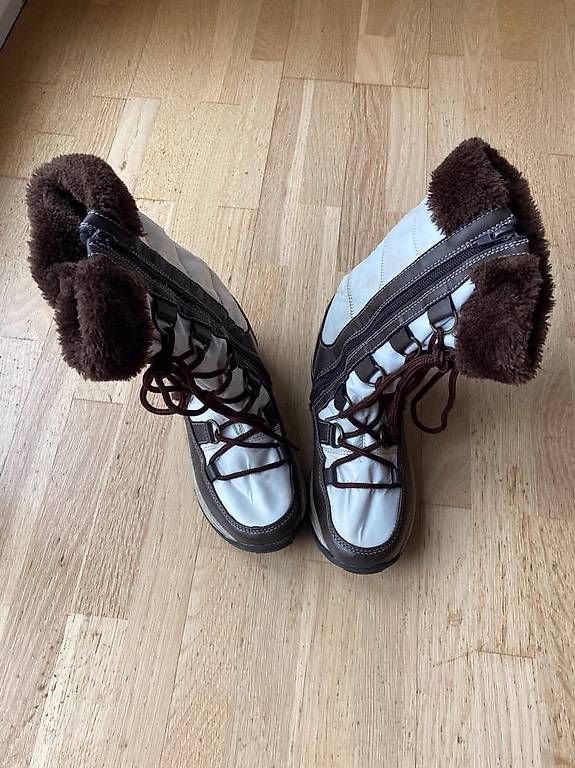 Schuhe für Mädchen: Bottes d'hiver 34 – Gebraucht aus Tavannes von mic_567j
