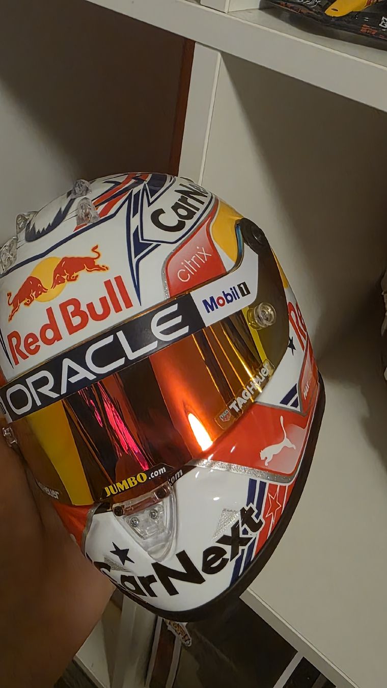 Abiti antichi: Max Verstappen Helm 1/2 – Usato da Winterthur venduto da ich_8frx