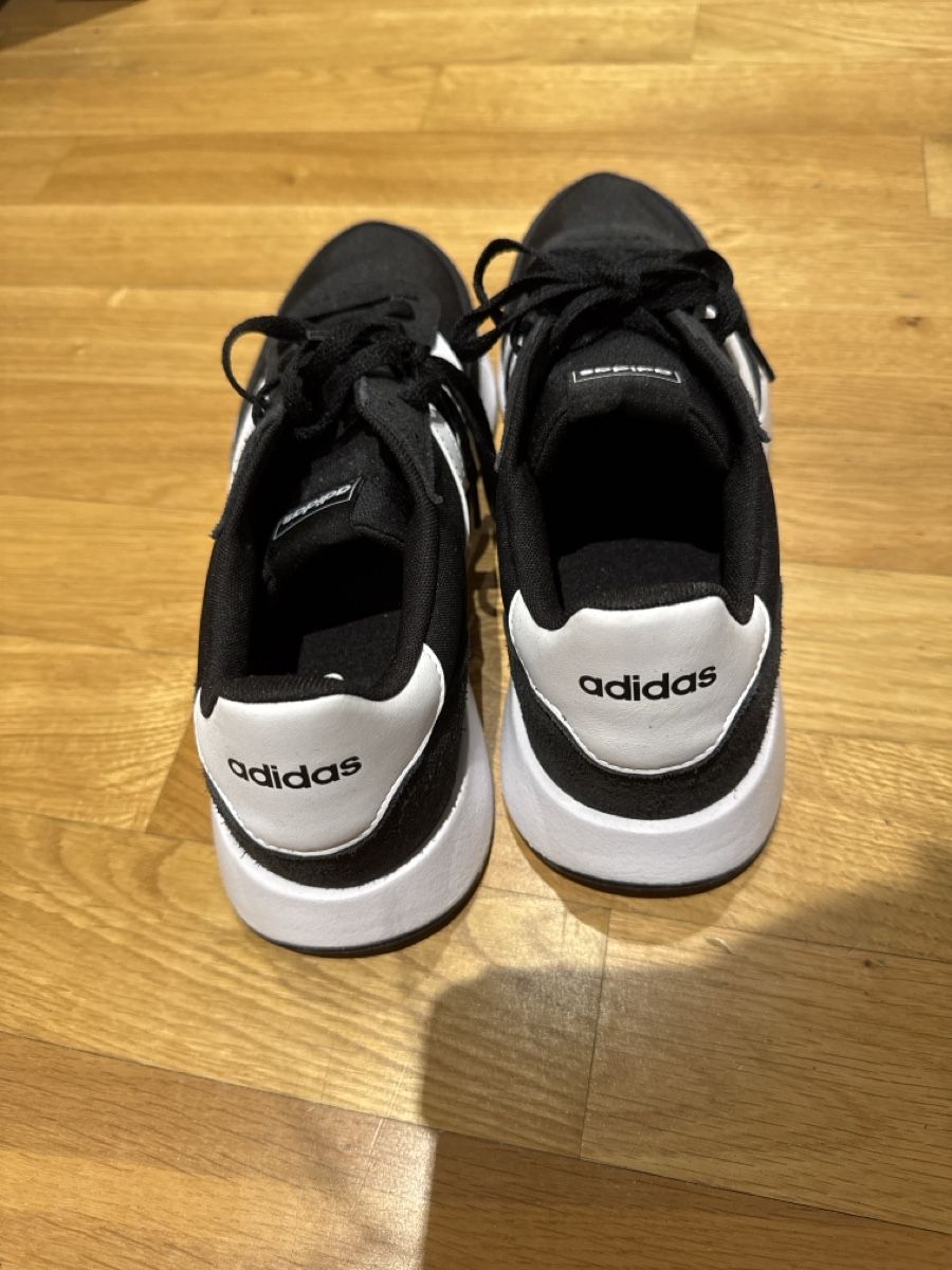 Chaussures hommes: Adidas Schuh – Neuf (Voir description) à Kreuzlingen par eli_qm8d 2