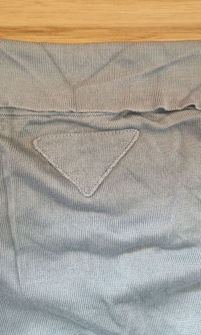 Prada Polo-Shirts: Polo Prada – Neu (gemäss Beschreibung) aus Lausanne von juliusca 7