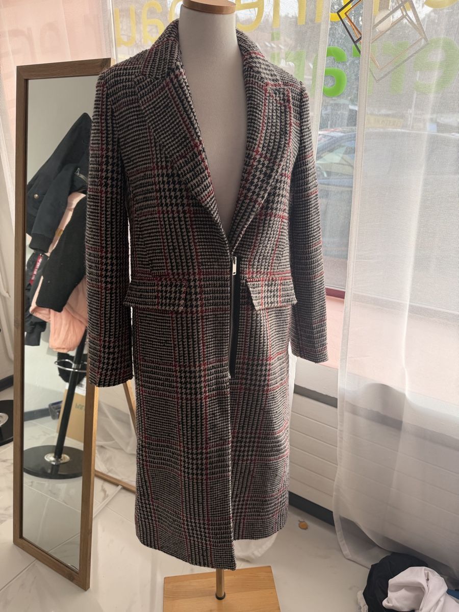 Mango Cappotti: Mango Mantel, Grösse S, schwarz/rot! – Usato da Arch venduto da Aga84 1