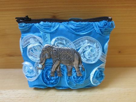 Kleine Tasche mit Elefant, ca. 11 x 8 cm