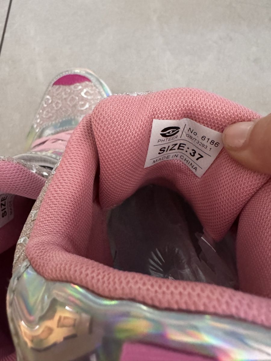 Scarpe per ragazze: Kinder Sneaker mit Rollen – Nuovo (secondo la descrizione) da Zürich venduto da rak_t2vf 2