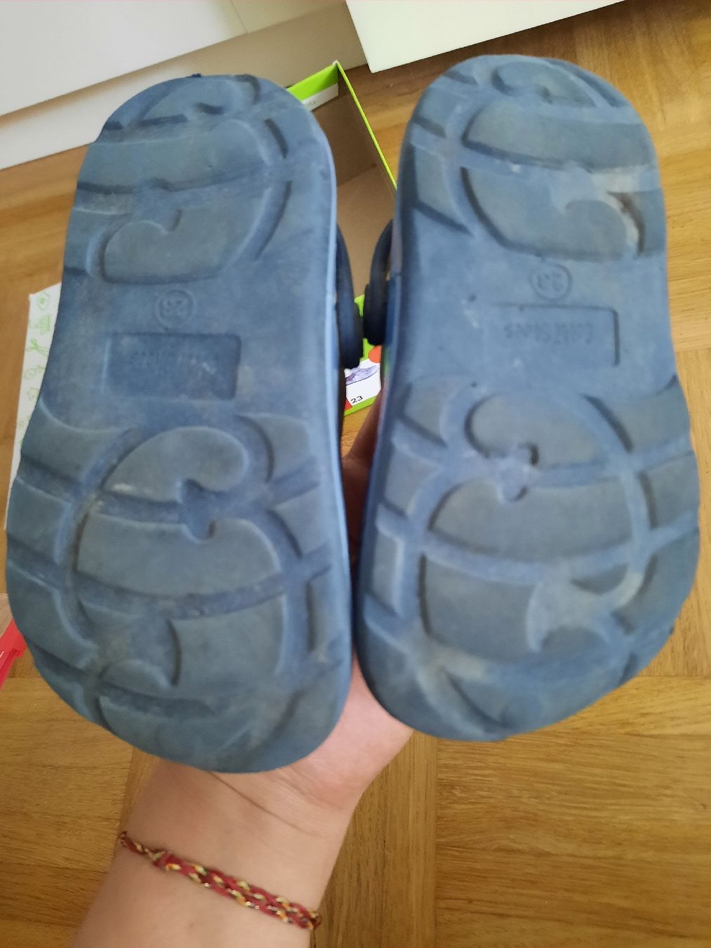Scarpe per ragazzi: Kinder Badeschuhe, Grösse 23 – Usato da Ettingen venduto da Guggerin 1
