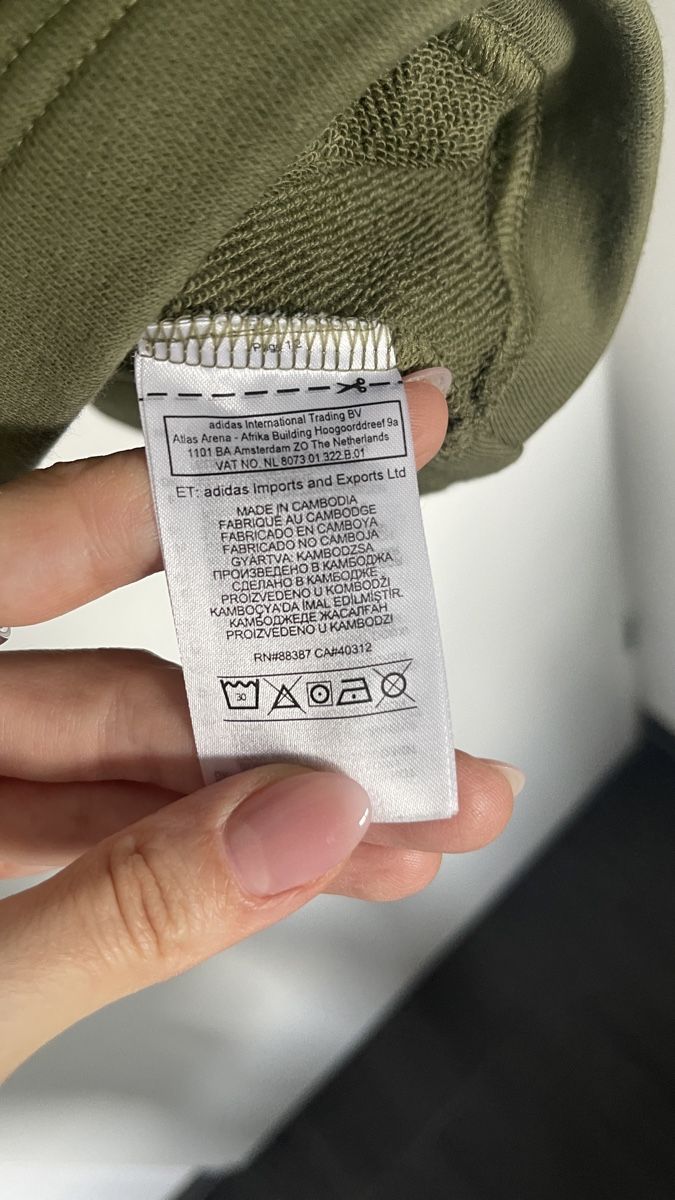 Adidas Maglioni & Felpe: Adidas Pullover Hoodie Olivgrün Gr. 38 – Nuovo (secondo la descrizione) da Lausen venduto da sim_hgp6 4