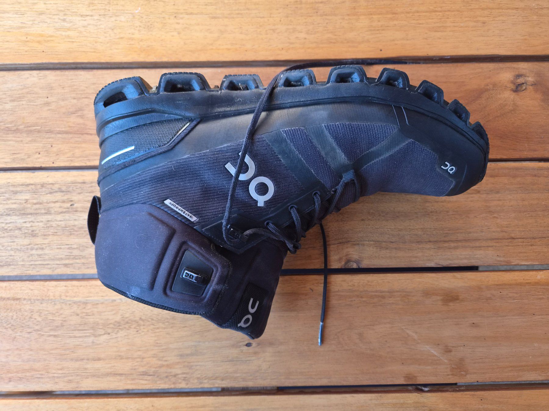 On Scarpe da uomo: On Running Cloudrock Wanderschuhe schwarz Grösse 44,5 – Usato da Hittnau venduto da blu_87xh 6