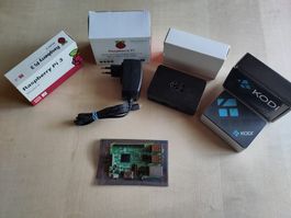 Raspberry Pi 3 Model B mit Zubehör und KODI Box